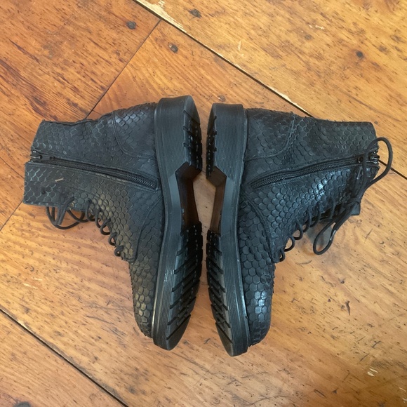 Elisa Viviani custom made in Italy snakeskin lace up side zip boot size 37 - Picture 3 of 9